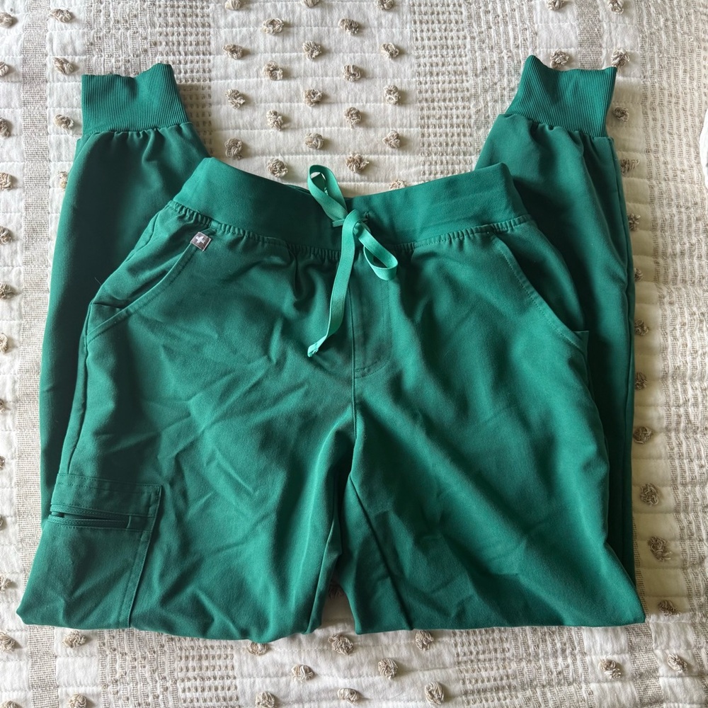 Figs Hunter Green Zamora Size XS